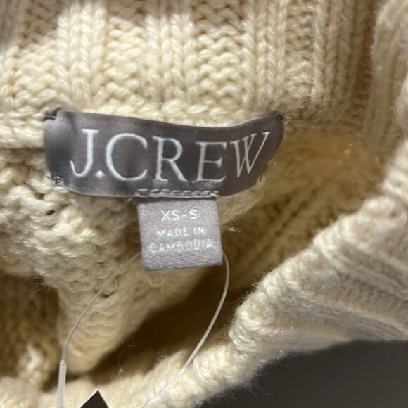 j. Crew ce719 Oversized cable-knit crewneck sweater NWT size XS-S - Picture 6 of 8